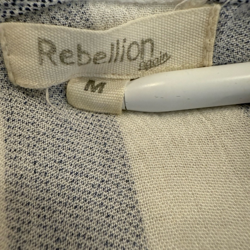 REBELLION Blouse Womens Size M Blue White Striped Long Sleeve Cross Over V-Neck - Picture 3 of 5